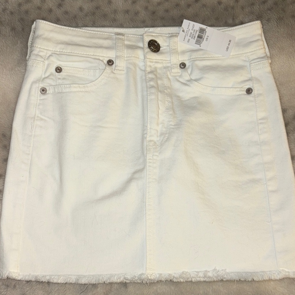 American Eagle White Denim Mini Skirt NWT 🤍